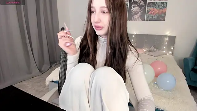Lissa Meow  online show from 30, 4, 2026