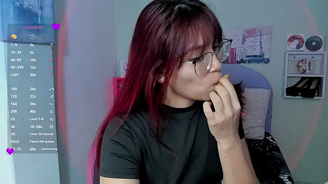 Fresita Rosita online show from 3, 2, 2025