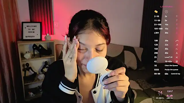 Fresita Rosita online show from 18, 9, 2025