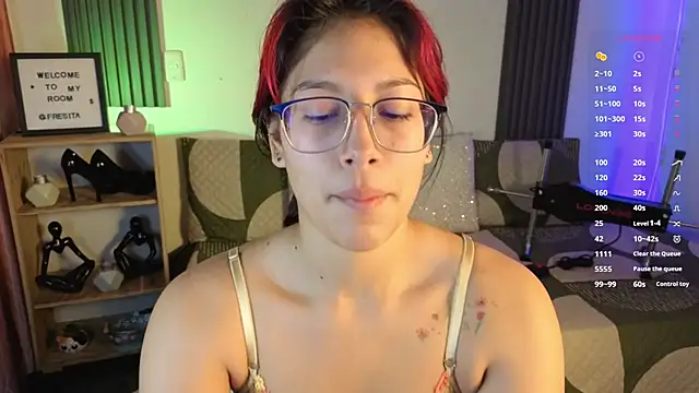 Fresita Rosita online show from 24, 10, 2025