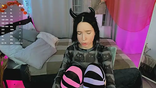 lilithlunna online show from 24, 10, 2025