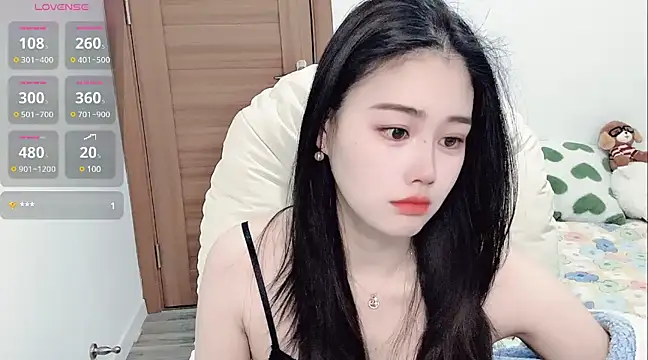 Snapshot of LILI-Baobei chatting on 4, 3, 2025 LILI-Baobei online show from 4, 3, 2025