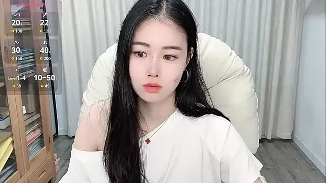 Snapshot of LILI-Baobei chatting on 23, 9, 2025 LILI-Baobei online show from 23, 9, 2025