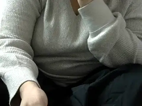Snapshot of Housewife12 chatting on 26, 12, 2024 Housewife12 online show from 26, 12, 2024