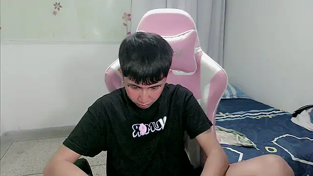 Snapshot of didier_king_ chatting on 13, 2, 2025 didier king online show from 13, 2, 2025
