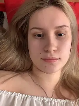 Snapshot of Sweet_white_chocolate chatting on 6, 1, 2025 Sweet white chocolate online show from 6, 1, 2025