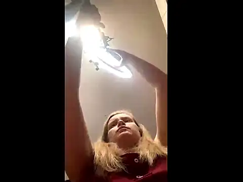 Snapshot of Sweet_white_chocolate chatting on 12, 1, 2025 Sweet white chocolate online show from 12, 1, 2025