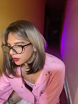 thalia dyson online show from 4, 1, 2025