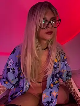 thalia dyson online show from 10, 3, 2025
