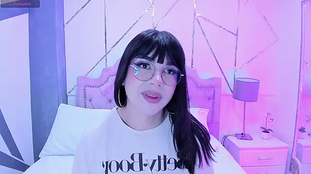 RoseCassie online show from 5, 1, 2025