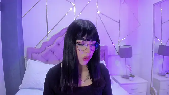 RoseCassie online show from 8, 1, 2025