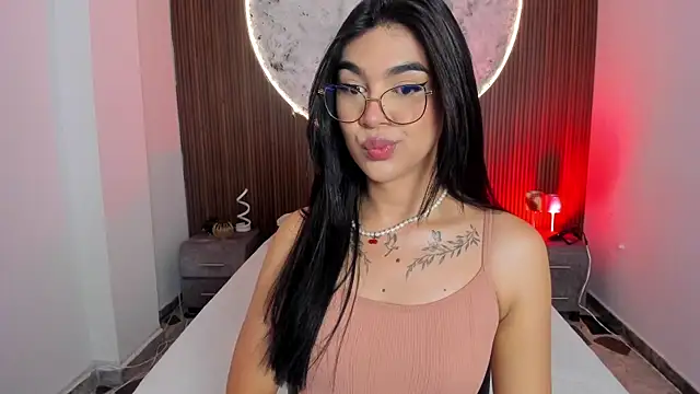RoseCassie online show from 11, 5, 2026