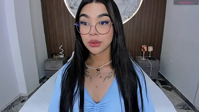 RoseCassie online show from 18, 5, 2026
