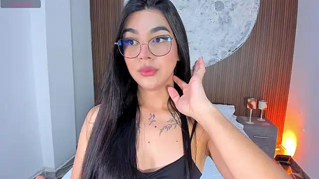 Snapshot of RoseCassie chatting on 23, 5, 2026 RoseCassie online show from 23, 5, 2026