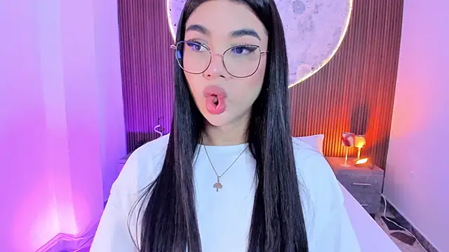 Snapshot of RoseCassie chatting on 25, 5, 2026 RoseCassie online show from 25, 5, 2026