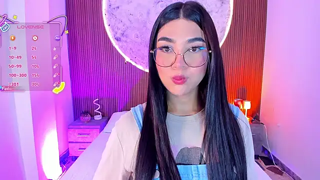 Snapshot of RoseCassie chatting on 9, 6, 2026 RoseCassie online show from 9, 6, 2026