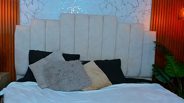 AinaraJimenez online show from 15, 2, 2025