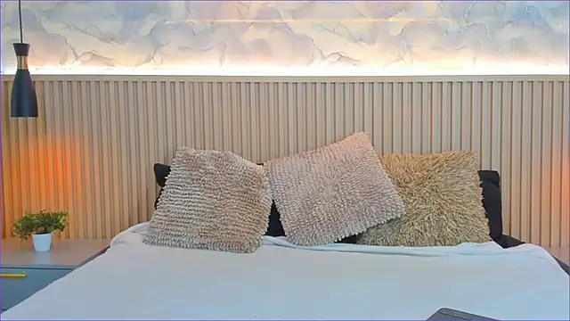 AinaraJimenez online show from 15, 9, 2025