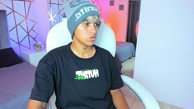 Dominick jones online show from 7, 1, 2025