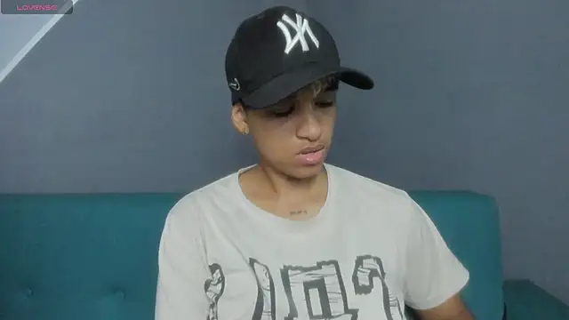 Dominick jones online show from 5, 3, 2025