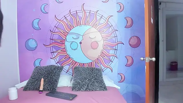 Mariana 16  online show from 18, 9, 2025