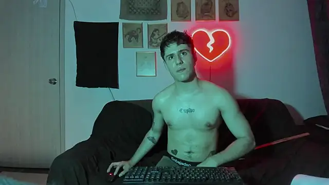 Antonello Vannucci online show from 1, 1, 2025