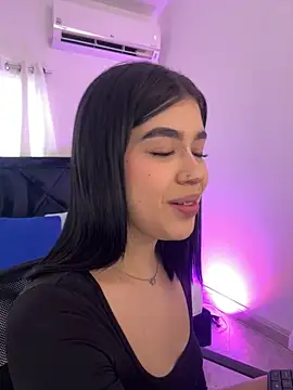 Lily Woodz online show from 14, 5, 2026