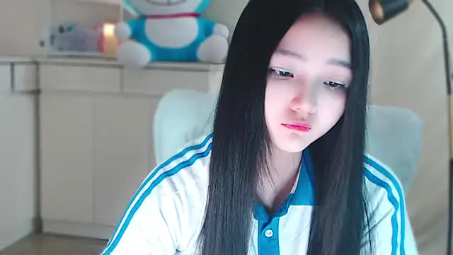 Snapshot of xiao-xiao-D chatting on 5, 1, 2025 xiao-xiao-D online show from 5, 1, 2025