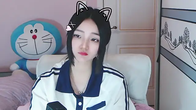 Snapshot of xiao-xiao-D chatting on 24, 2, 2025 xiao-xiao-D online show from 24, 2, 2025
