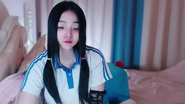 Snapshot of xiao-xiao-D chatting on 12, 10, 2025 xiao-xiao-D online show from 12, 10, 2025