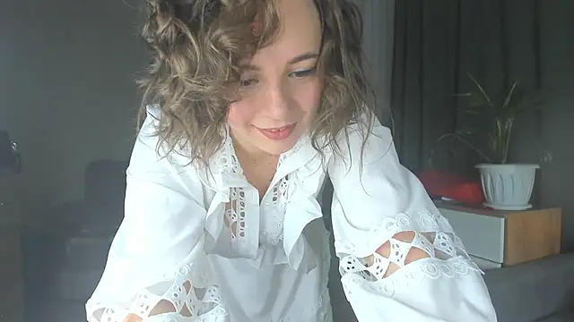 Cute smile sharon online show from 19, 12, 2024