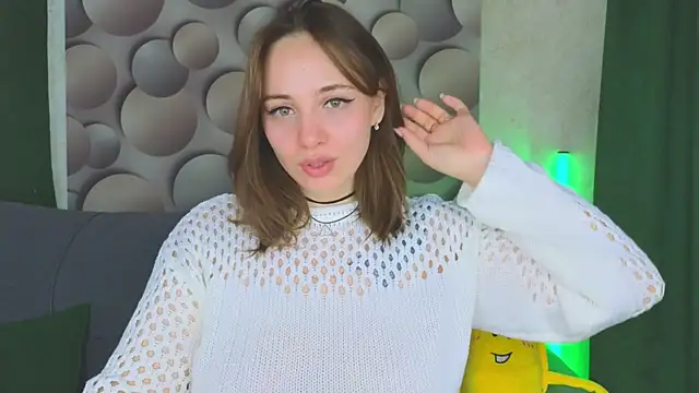Cute smile sharon online show from 17, 3, 2025
