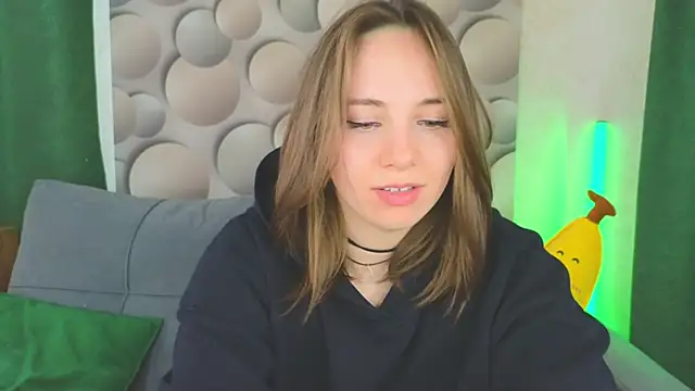 Cute smile sharon online show from 17, 3, 2025