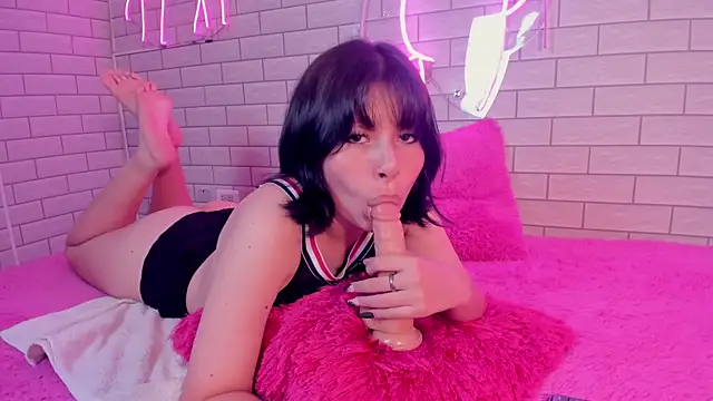Lily Martinez online show from 25, 12, 2024