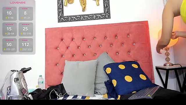 Snapshot of Samantha_Good chatting on 5, 2, 2025 Samantha Good online show from 5, 2, 2025