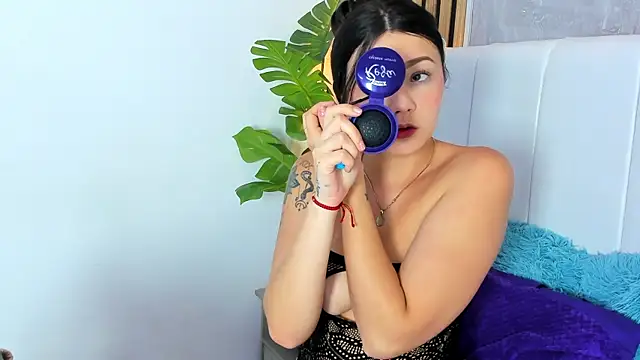 Snapshot of Samantha_Good chatting on 5, 4, 2026 Samantha Good online show from 5, 4, 2026