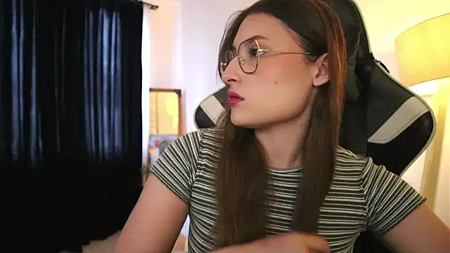 Daisha Riley online show from 25, 11, 2025