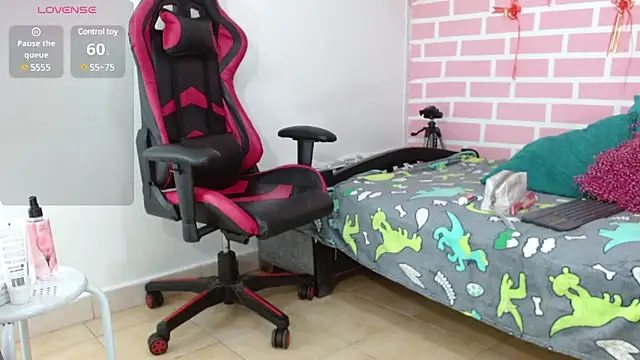 dani-lue online show from 16, 2, 2025