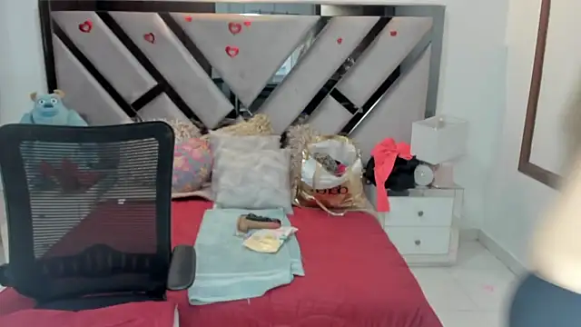 Snapshot of natalia5560 chatting on 25, 10, 2025 natalia5560 online show from 25, 10, 2025