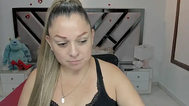 Snapshot of natalia5560 chatting on 26, 10, 2025 natalia5560 online show from 26, 10, 2025