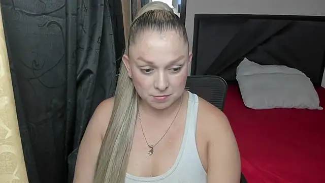 Snapshot of natalia5560 chatting on 9, 4, 2026 natalia5560 online show from 9, 4, 2026
