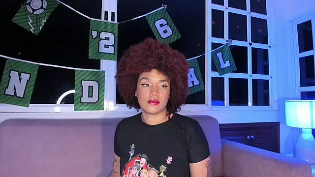 Snapshot of loladupont chatting on 13, 6, 2026 loladupont online show from 13, 6, 2026