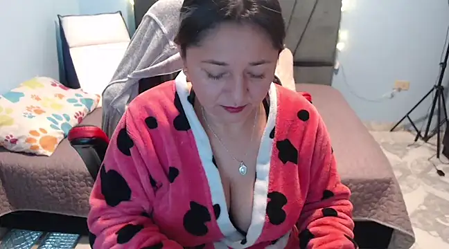 Snapshot of AngelRouss chatting on 29, 1, 2025 AngelRouss online show from 29, 1, 2025