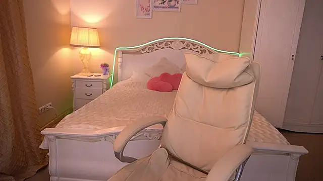 LexxiJoy online show from 18, 3, 2025