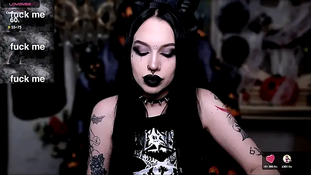 Snapshot of alexx_succubus chatting on 28, 10, 2025 alexx succubus online show from 28, 10, 2025