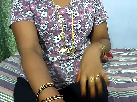 Snapshot of telugu_indhu_0001 chatting on 11, 9, 2025 telugu indhu 0001 online show from 11, 9, 2025