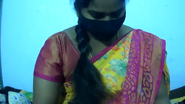 Snapshot of telugu_indhu_0001 chatting on 2, 10, 2025 telugu indhu 0001 online show from 2, 10, 2025
