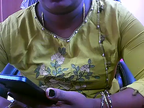 Snapshot of telugu_indhu_0001 chatting on 4, 6, 2026 telugu indhu 0001 online show from 4, 6, 2026