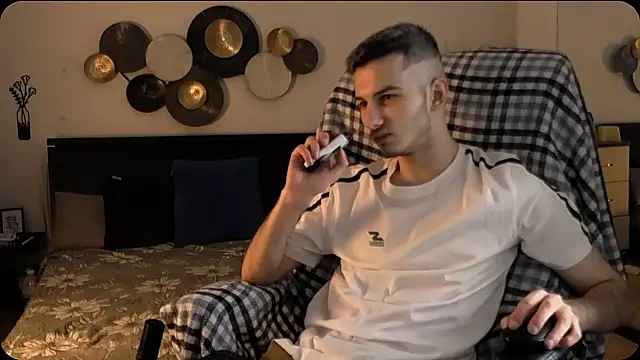 Snapshot of Devin_Jay chatting on 12, 1, 2026 Devin Jay online show from 12, 1, 2026