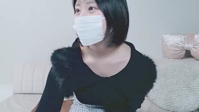 UYU man online show from 1, 2, 2025